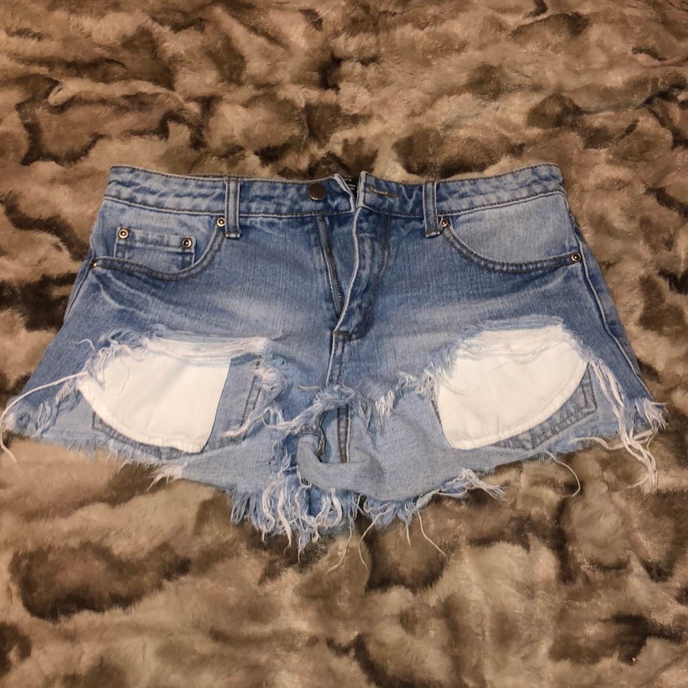 FOREVER 21 distressed denim shorts